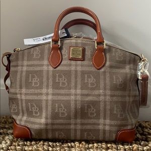 𓇼 HOST PICK 𓇼 Dooney And Bourke Satchel